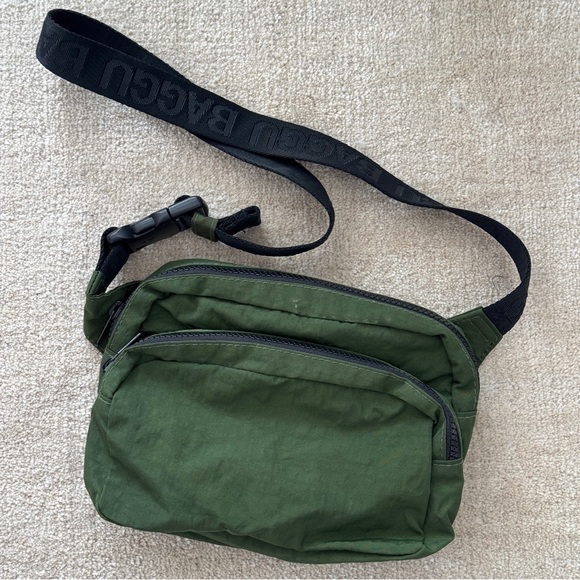 BAGGU Handbags - BAGGU Fanny Pack - Bay Laurel